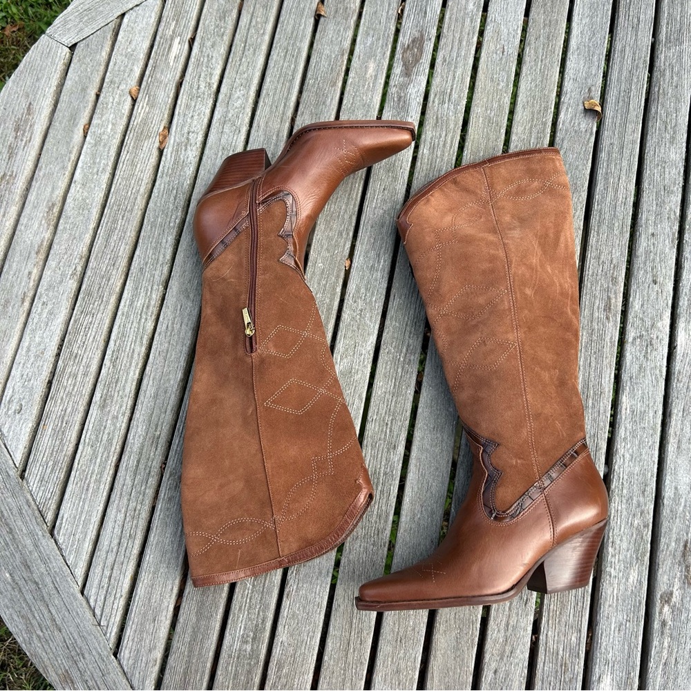 NWOT Vince Camuto‎ Nedema Pointed Western Boots
Size 6.5
